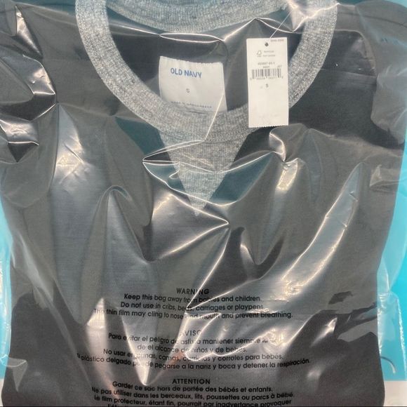 Old Navy Men’s Gray/Silver Long Sleeve Crewneck Sweater - Picture 7 of 7